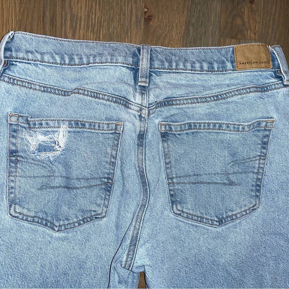 American Eagle Outfitters Light Blue Distressed Boyfriend Jeans - Picture 6 of 9